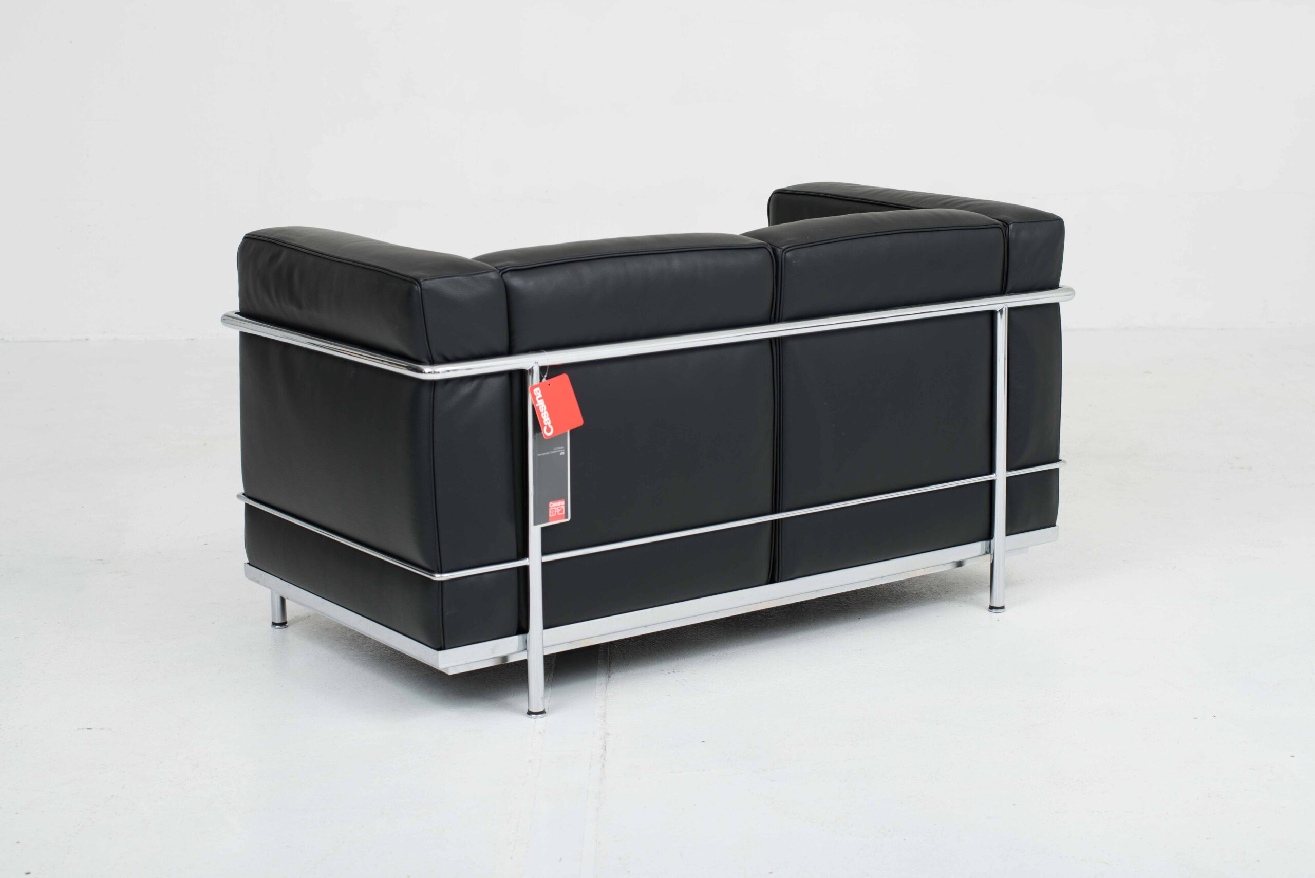 Cassina LC2 2er Sofa von Le Corbusier-3