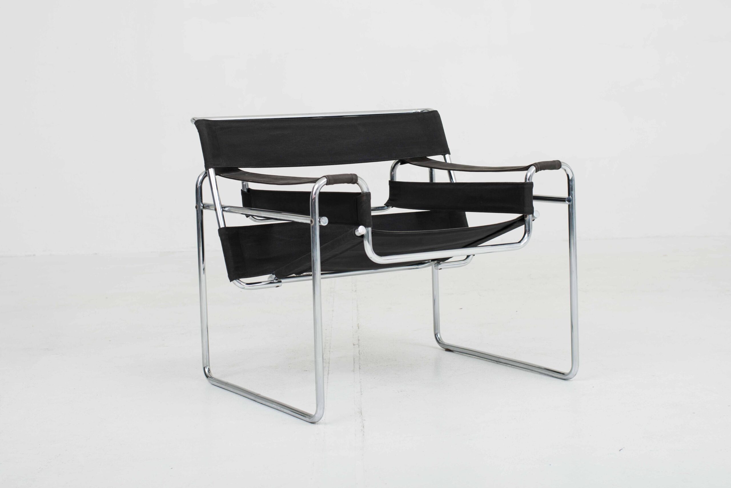 Gavina / Knoll Wassily Chair von Marcel Breuer-0