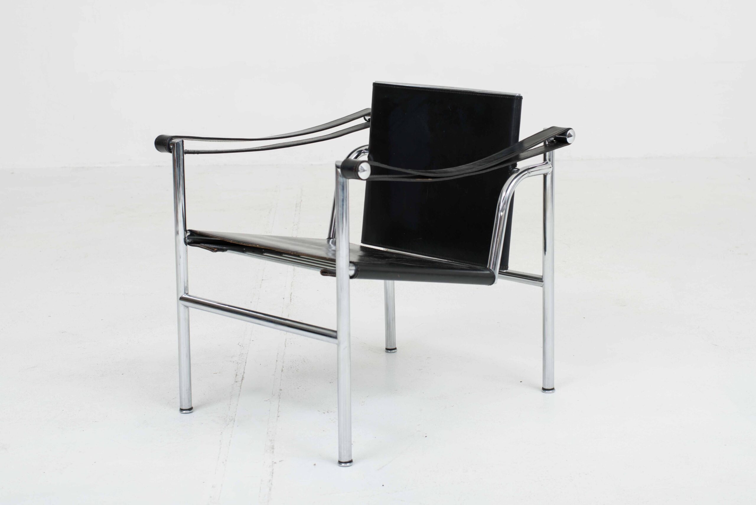Cassina LC1 Sessel von Le Corbusier in Schwarz-1