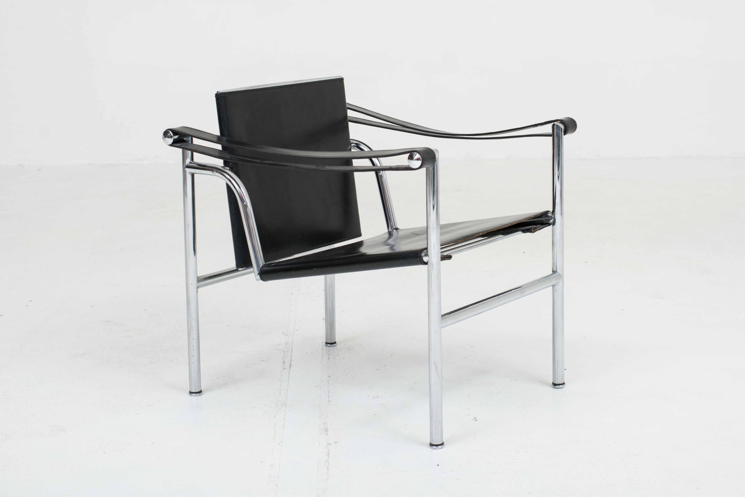 Cassina LC1 Sessel von Le Corbusier in Schwarz-0