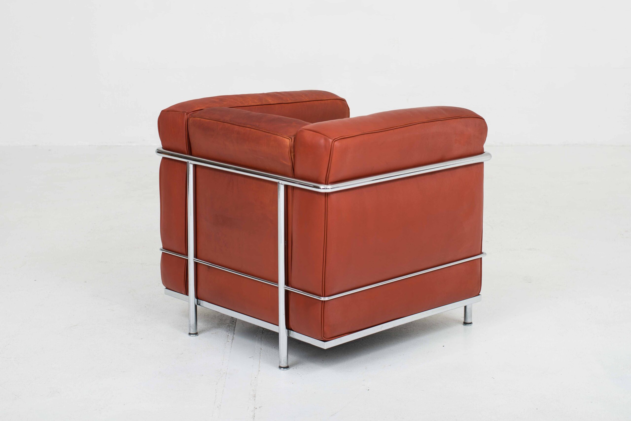 Cassina LC2 Sessel von Le Corbusier in rotbraunem Naturleder-3