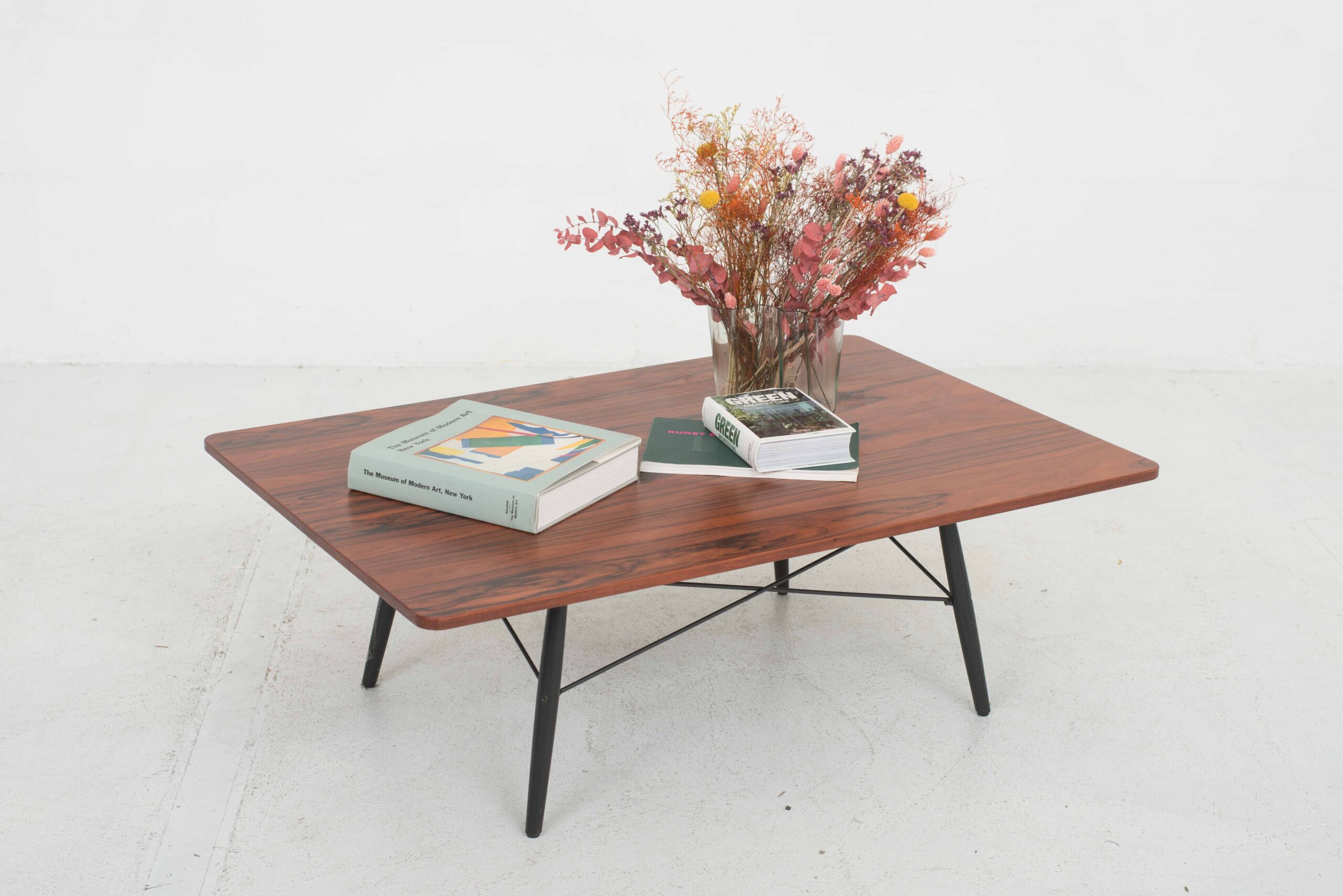 Vitra Coffee Table von Charles &amp; Ray Eames-1