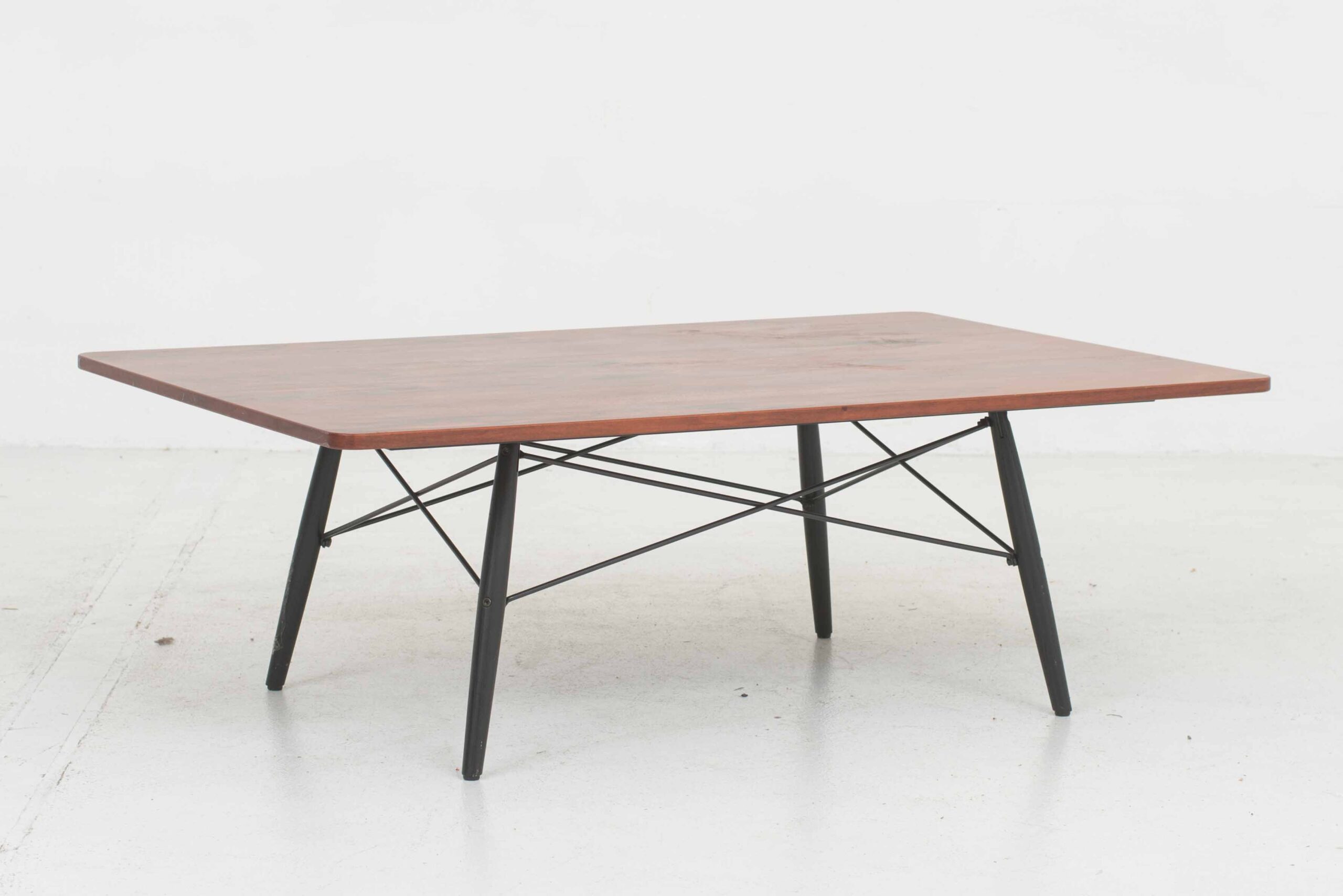 Vitra Coffee Table von Charles &amp; Ray Eames-3