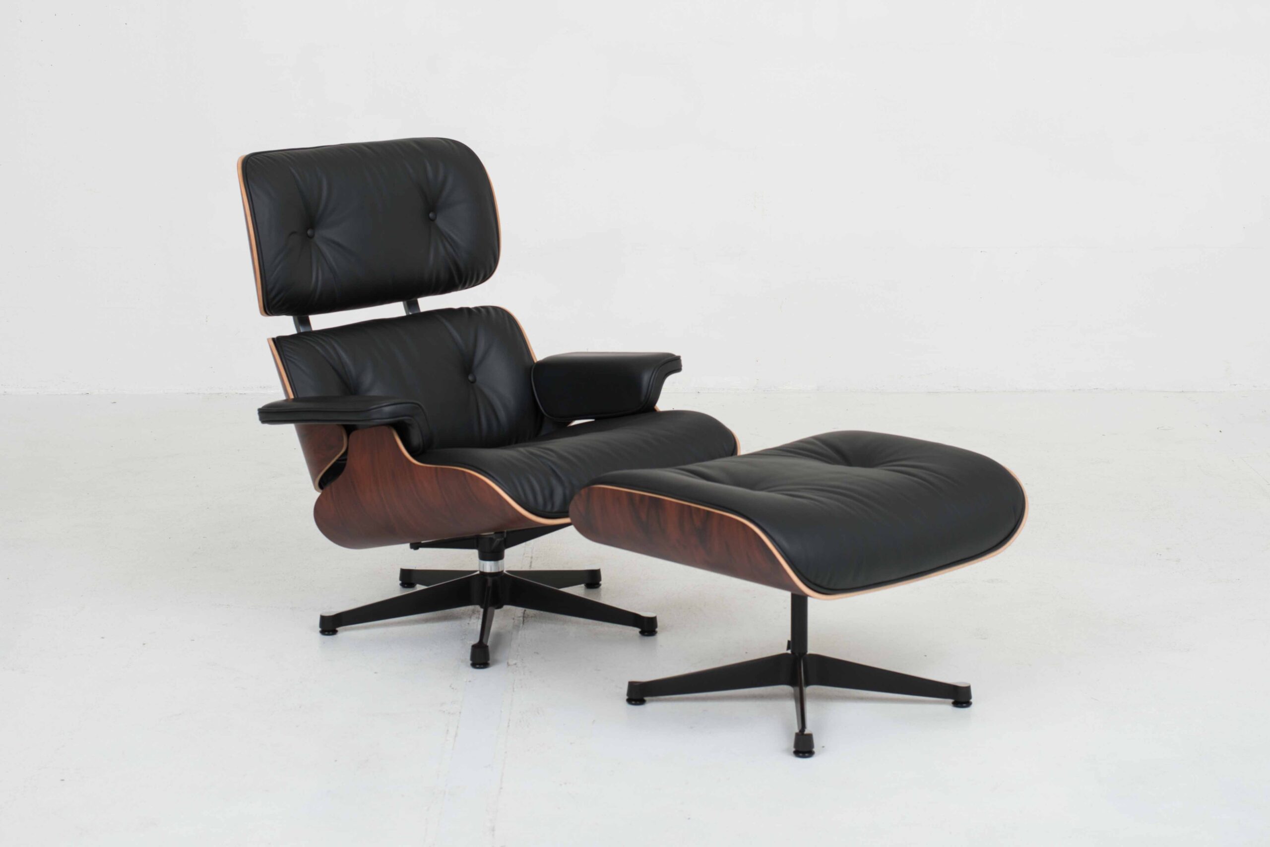 Vitra 670 Lounge Chair und Ottoman von Charles &amp; Ray Eames, XL Palisander-4