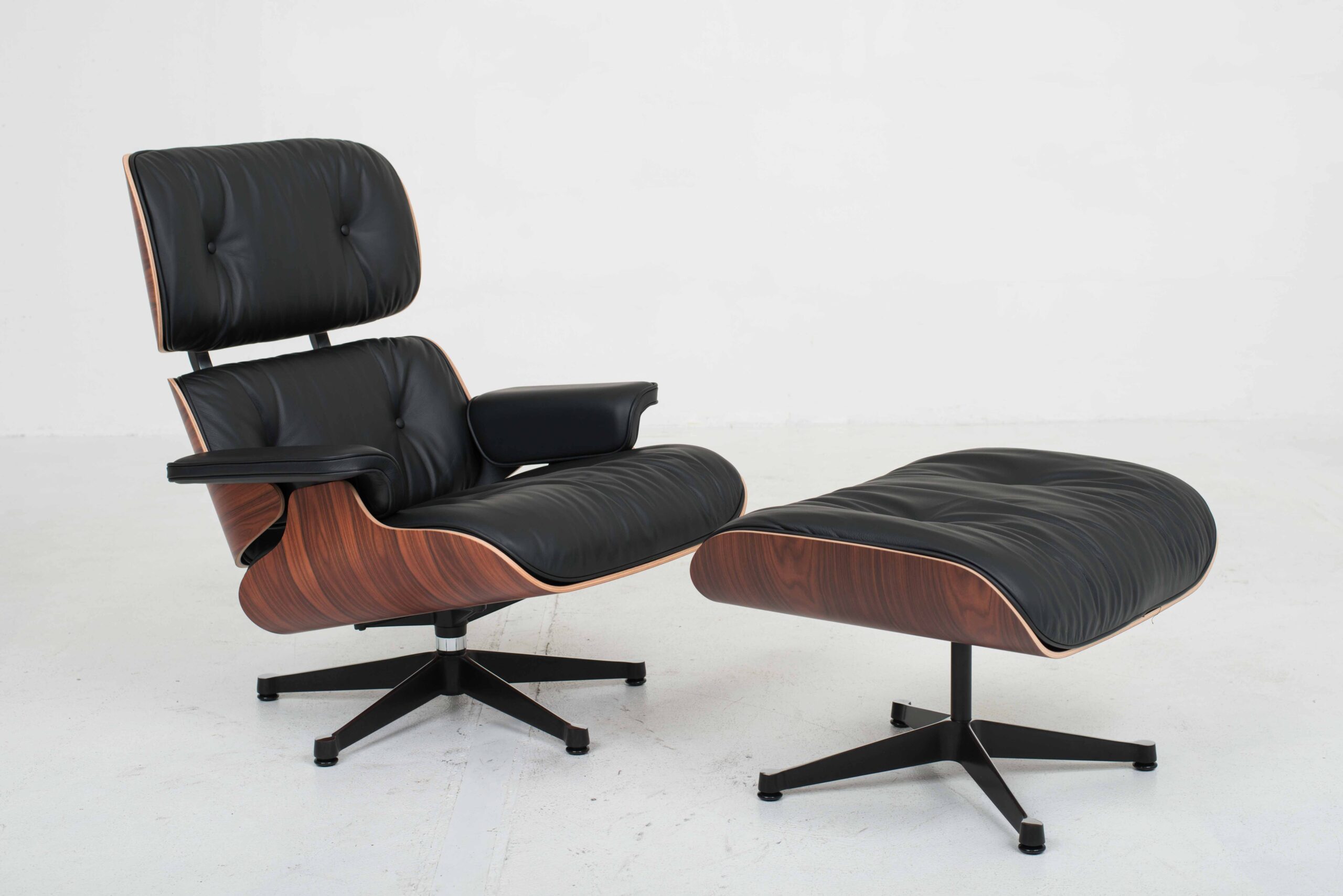 Vitra 670 Lounge Chair und Ottoman von Charles &amp; Ray Eames, XL Palisander-5