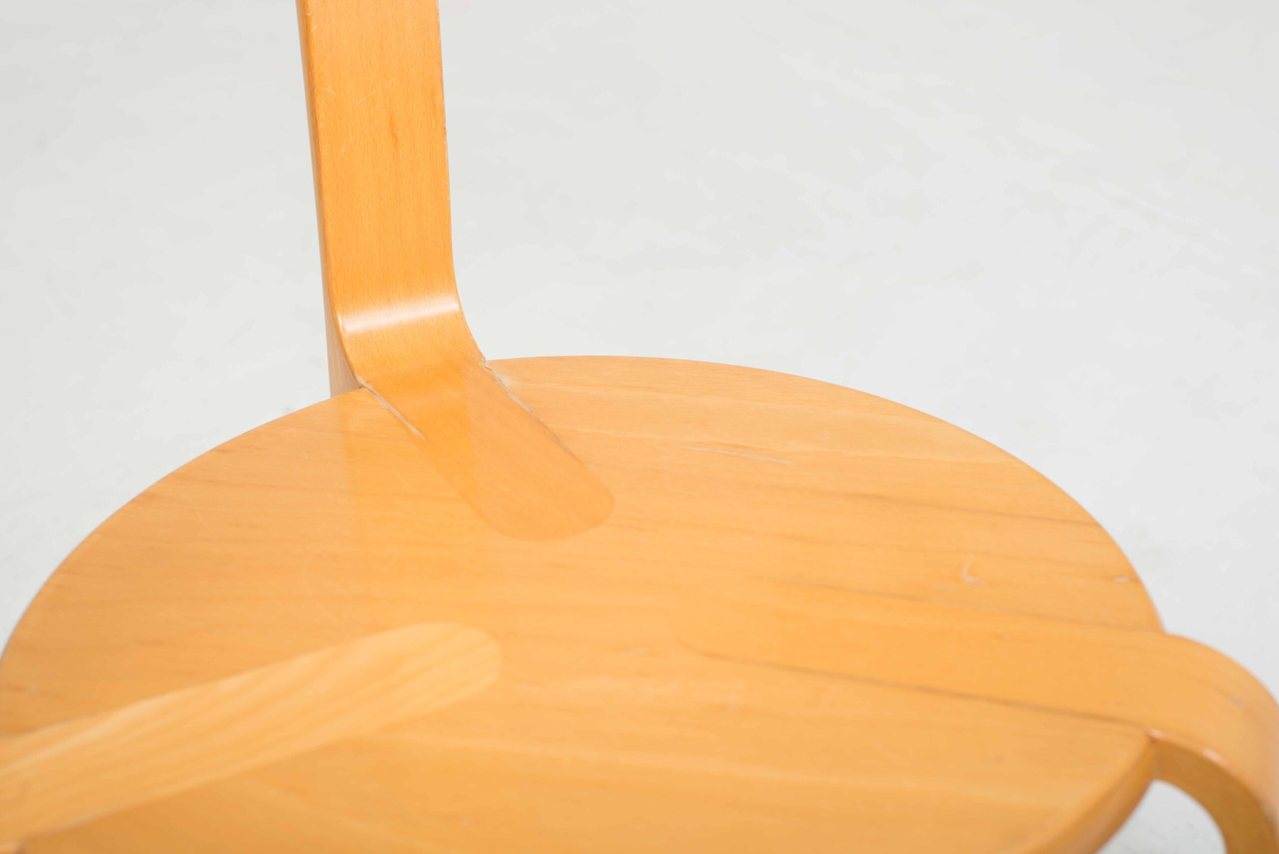 Dietiker Stühle von Bruno Rey, dreibeinig-3