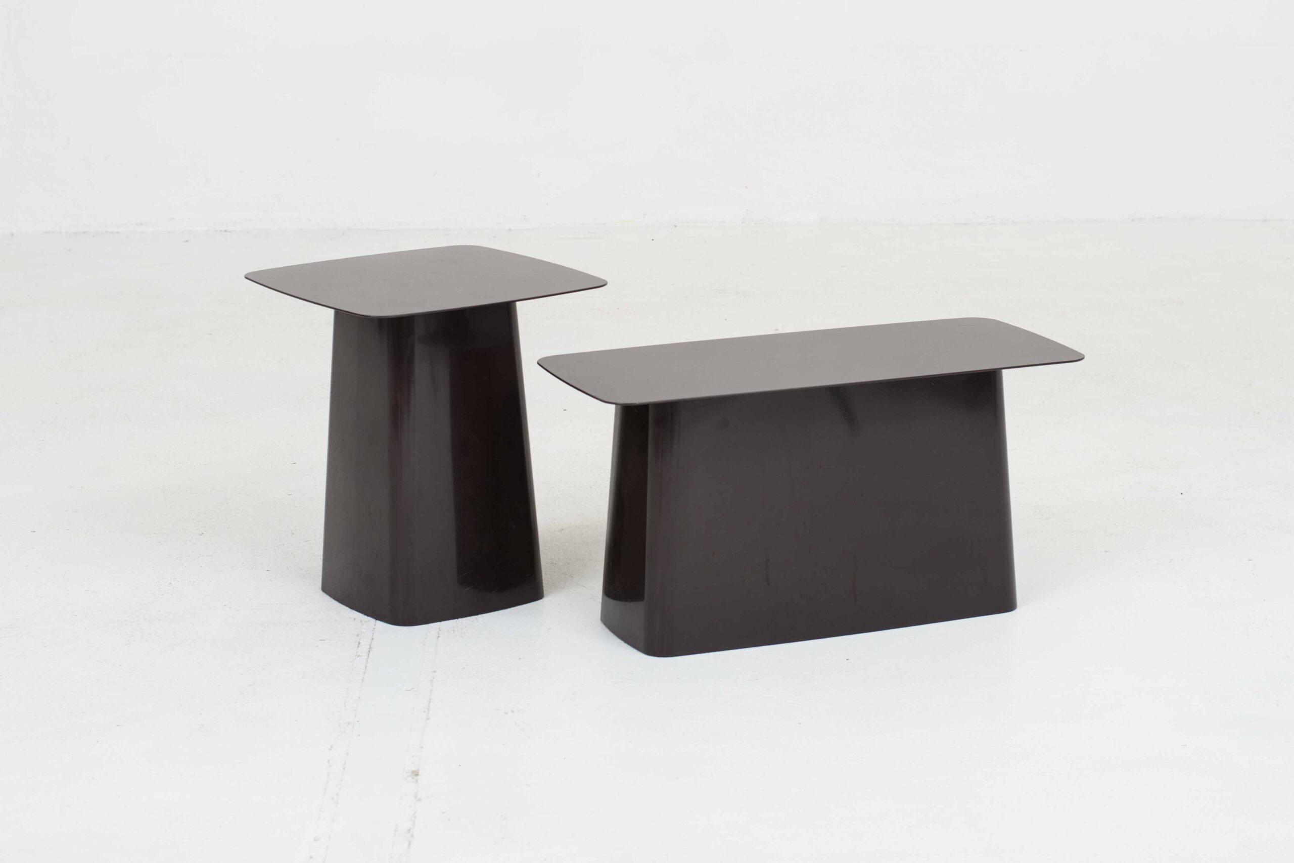 Vitra Metal Side Table von Ronan &amp; Erwan Bouroullec in Braun &#8211; verschiedene Grössen-1