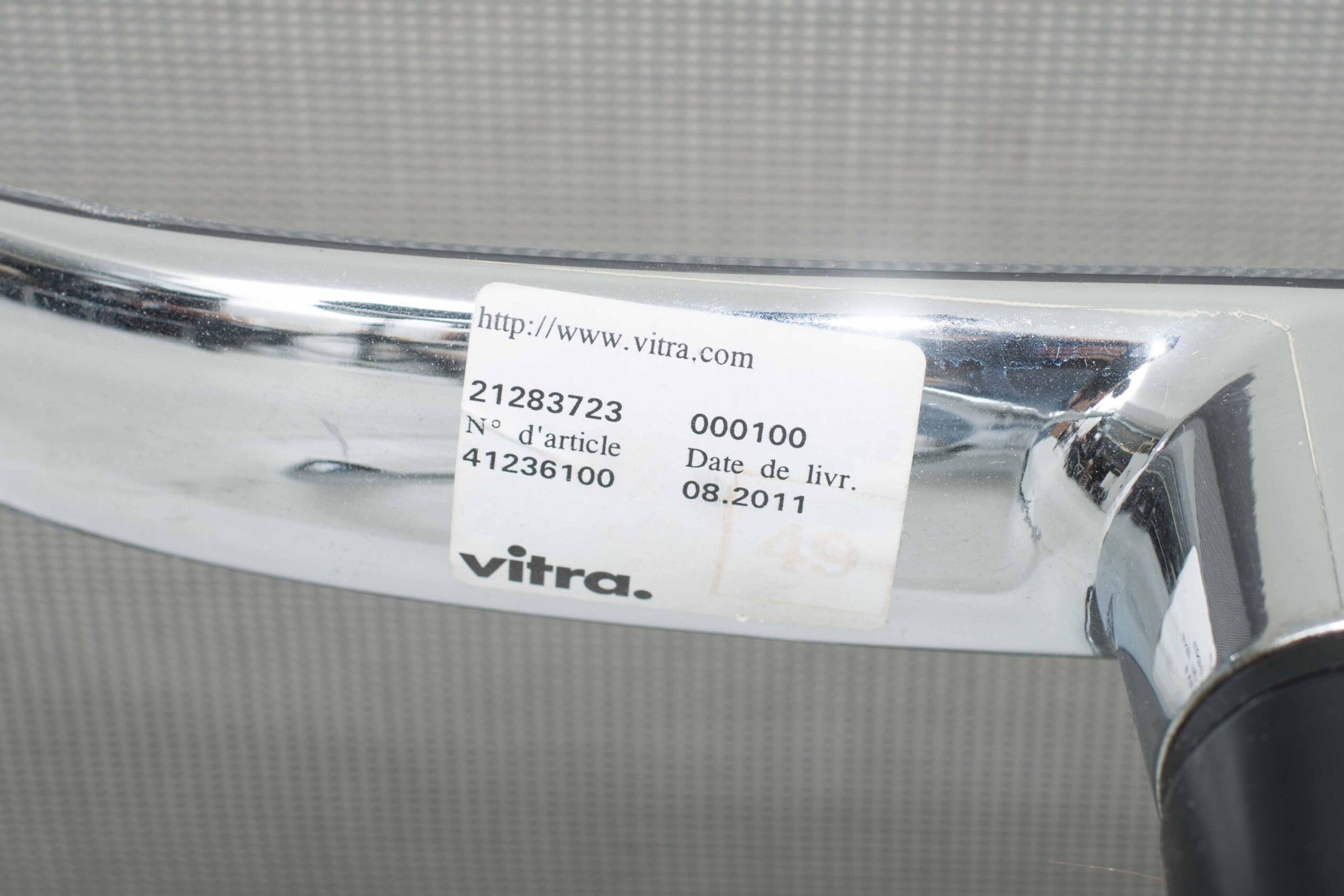Vitra EA 108 / 117 Bürostuhl von Eames mit dunkelgrauem Netzstoff-8