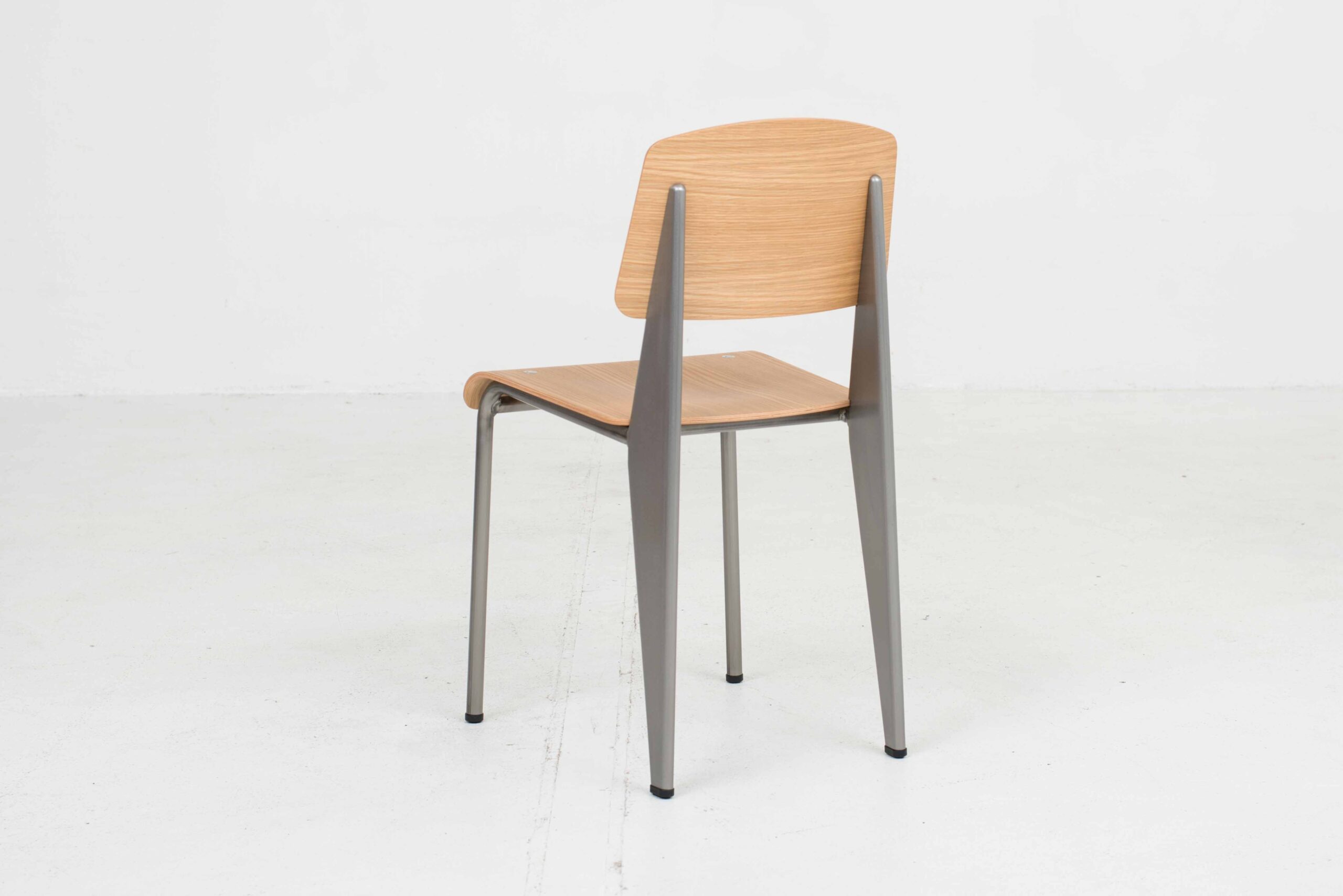 Vitra Standard Stuhl von Jean Prouvé in Métal Brut-2