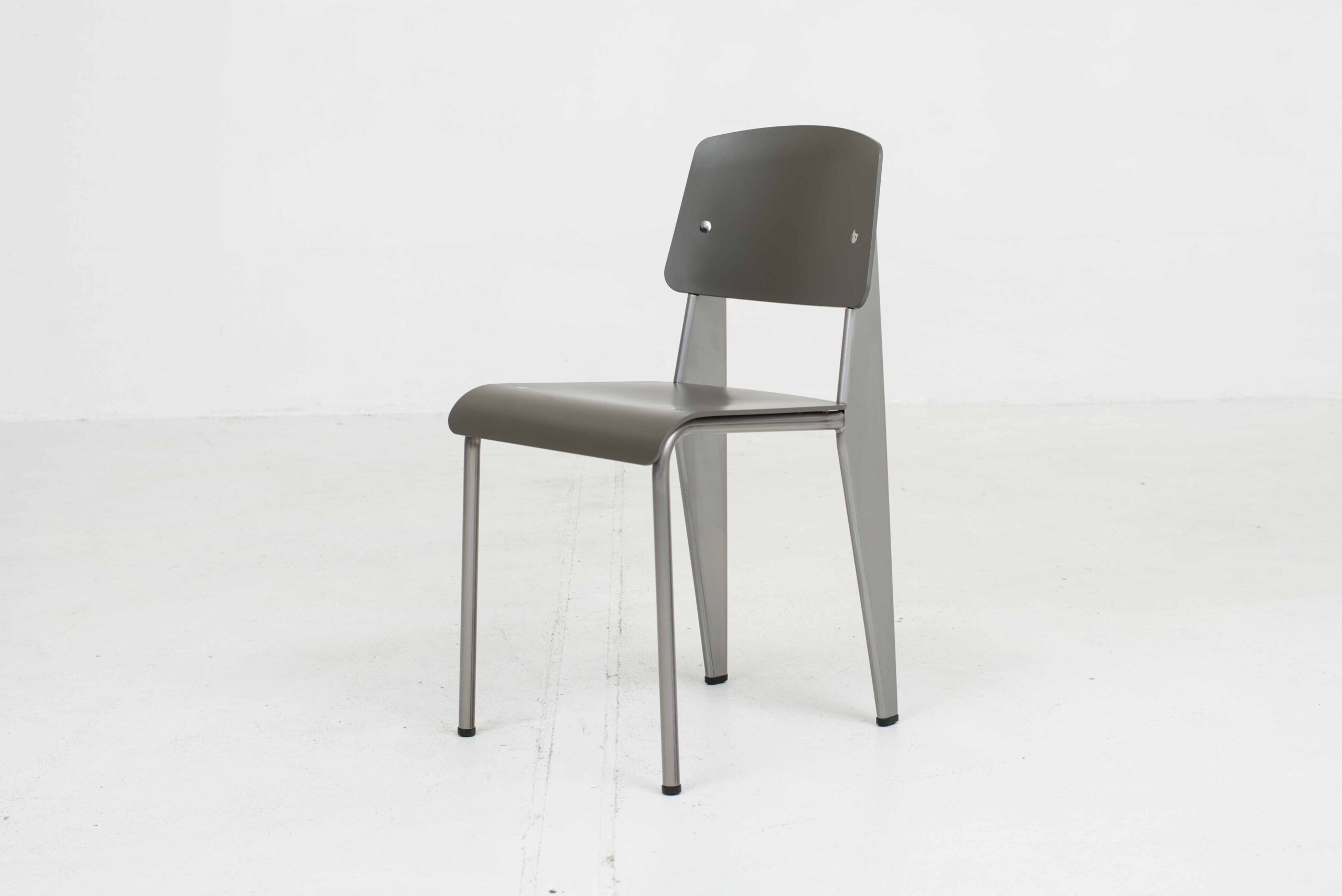 Jean Prouvé Standard SP Stuhl von Vitra in Métal Brut-0