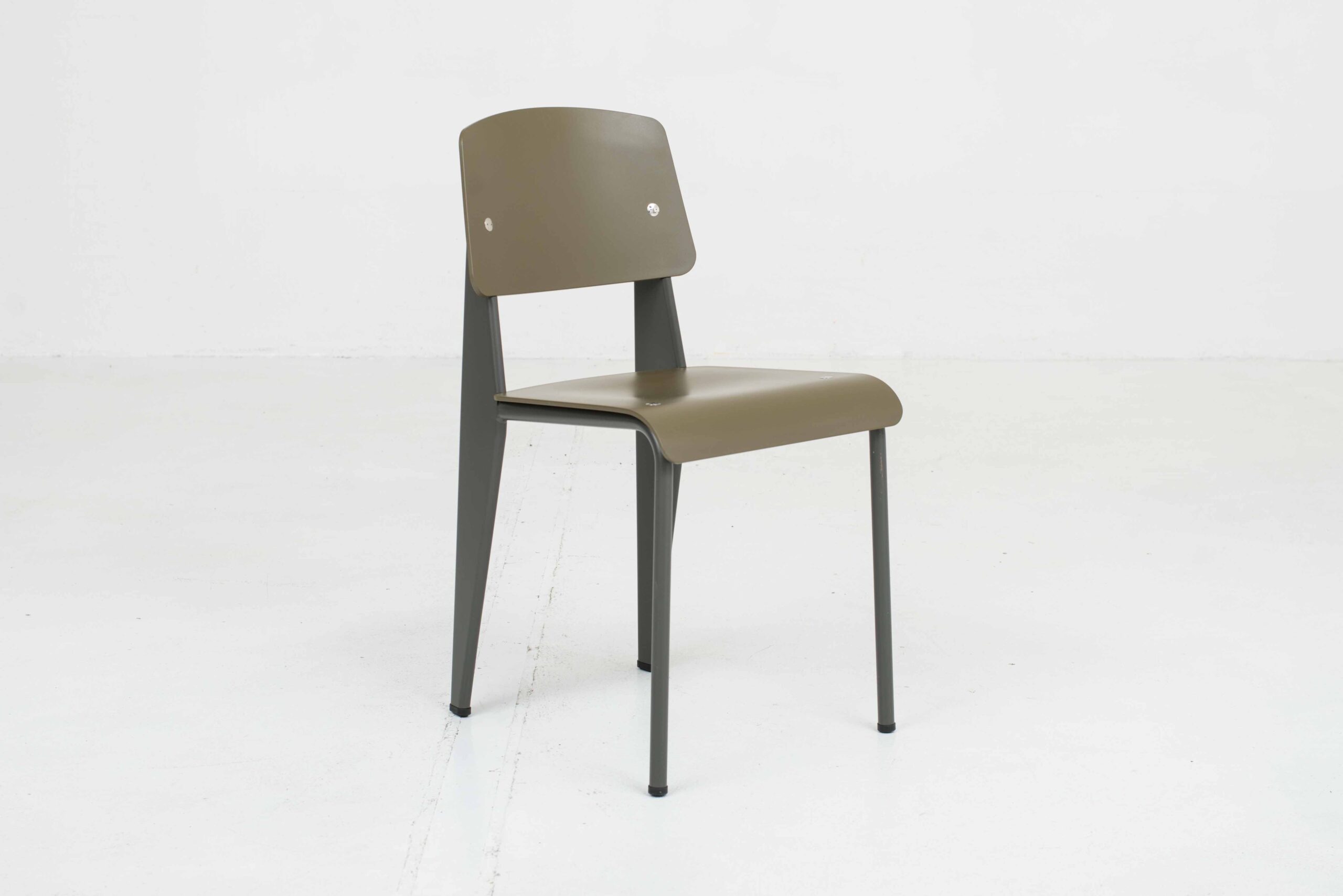 Vitra Standard SP Stuhl von Jean Prouvé-0